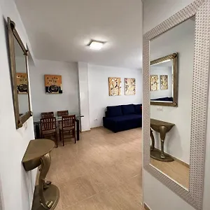 Centro - Beautiful , Newly Renovated 2 Bedroom , Torremolinos España