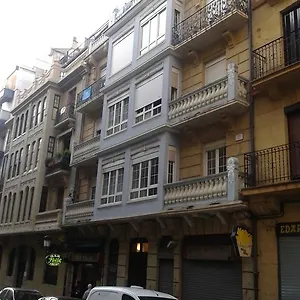 Marina La Concha , San Sebastián España