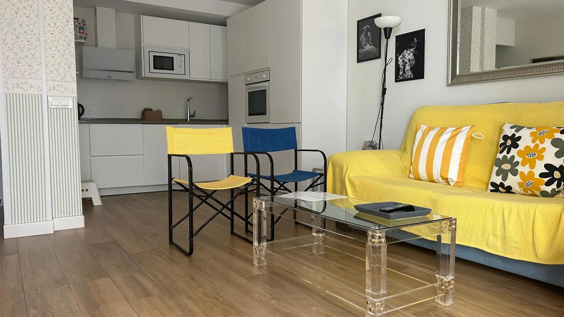 Aroma De Azahar, En San Basilio contacts
